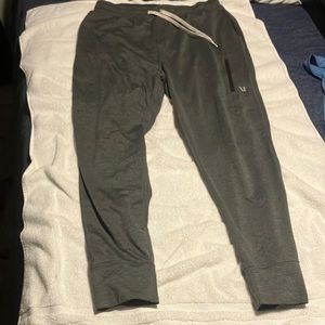 Vuori joggers